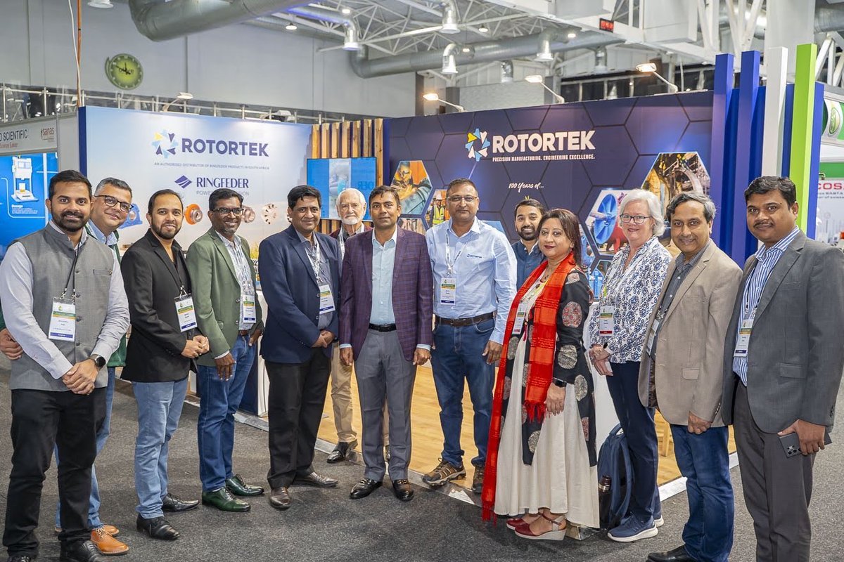 Consulate Visits SASTA’s 100th Anniversary Exhibition